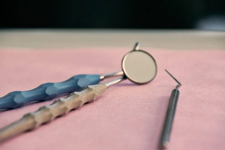 dentist 7411352 1280 1 1